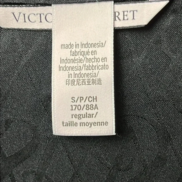 Victoria’s Secret women’s pajama top satin field long sleeve‎ button BLACK PINK - Picture 2 of 7